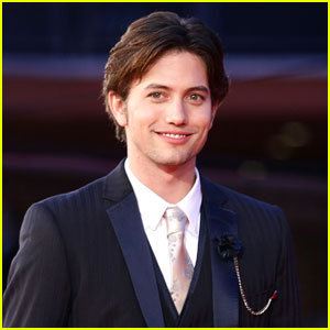 Jackson Rathbone: Kot gost se bo pojavil v ameriški popularni seriji!