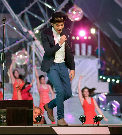 Šok! Zayn iz 1D: Plesalko je vprašal za njeno telefonsko številko!