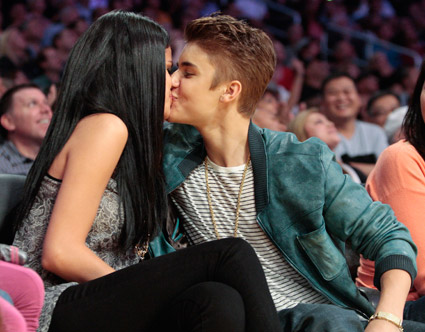 Justin Bieber in Selena Gomez: Poroke še ne bo!