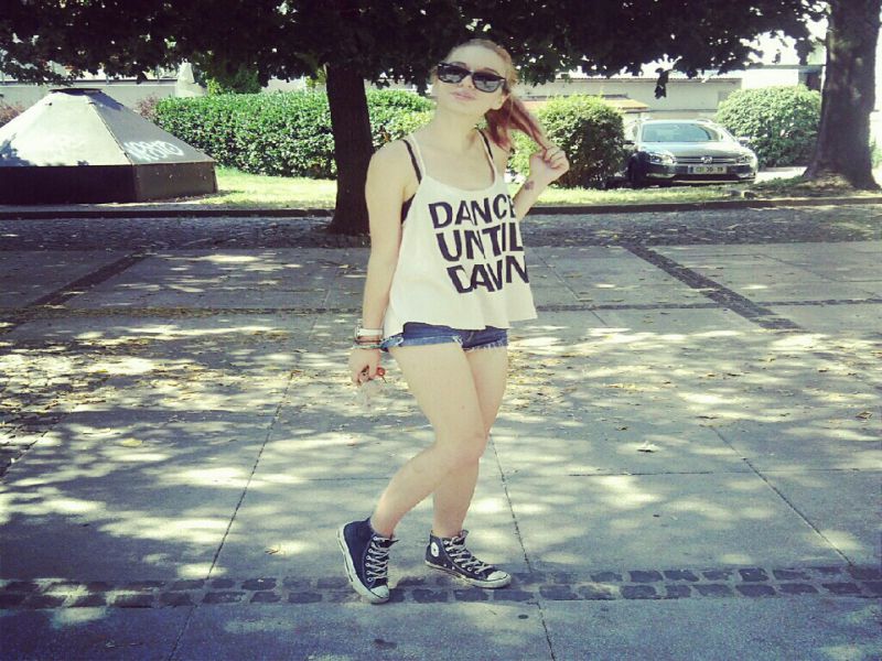 FASHION GIRL: Komentarji na outfite slavnih na Do Something nagradah!