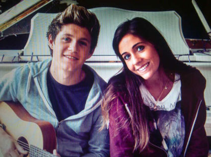 Vroče! Niall iz 1D: Ujet med držanjem za roke z Amy Green!