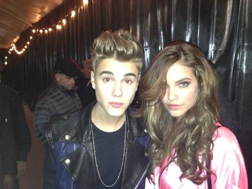 Šok! Justin Bieber: Še naprej se videva z Barbaro Palvin?!