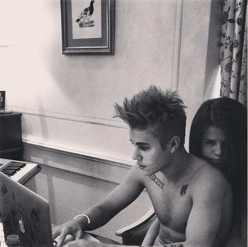 Vroče! Justin Bieber: Objavil je seksi sliko sebe in Selene!