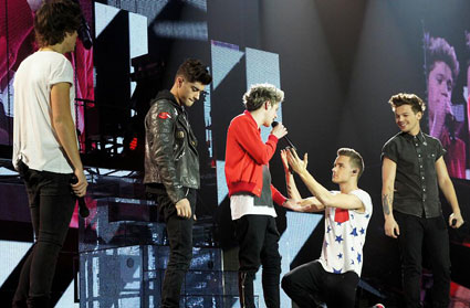 Vau! One Direction: Vsak bo v naslednjih mesecih zaslužil 10 milijonov!