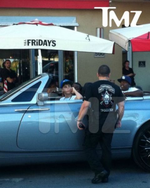 FOTO: Justin Bieber: Ustavila ga je policija!