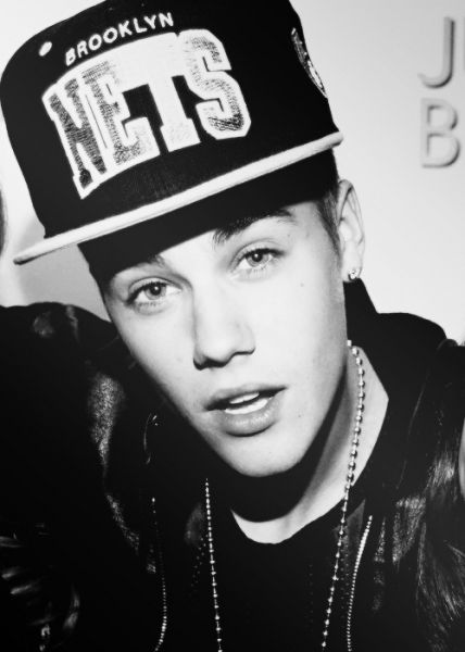 Šok! Justin Bieber: Sedaj še nekdo trdi, da ji je naredil otroka!