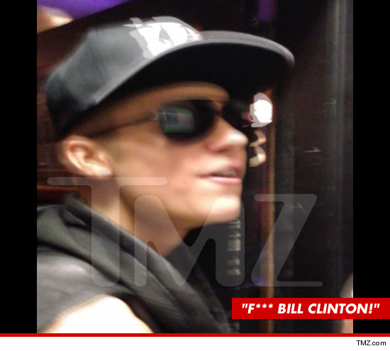 VROČE! Justin Bieber priznal: Lulanje v vedro za čistila je bila napaka!
