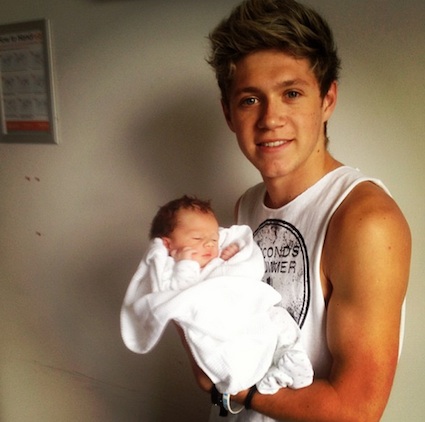 VROČE! Niall iz 1D: Dobil je nečaka!
