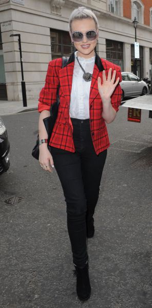 Motnja Perrie iz Little Mix: Ne more vonjati!