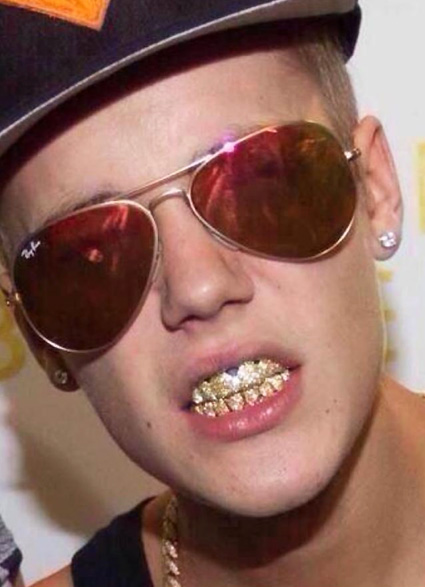 Justin Bieber: Sedaj sta ga začela braniti celo stara starša!