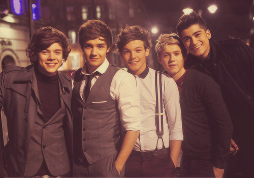 One Direction: Zabavna in poljubna dejstva o njih! 15. del