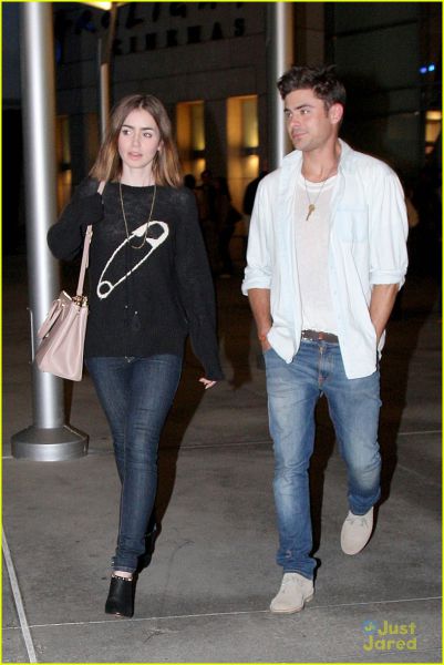 OPA! Zac Efron in Lily Collins: Ujeta na zmenku!