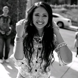 AVDIO: Jasmine V ima novo pesem!