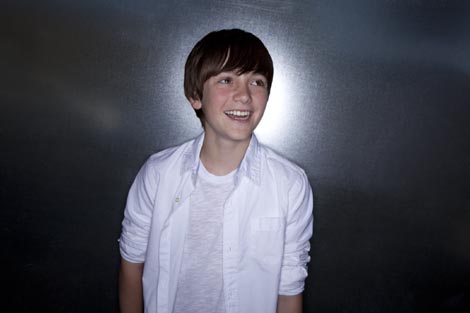 JUKEBOX: Greyson Chance - Running Away