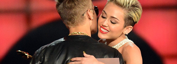 Opa! Justin Bieber: Miley Cyrus ga je obiskala za dve uri!