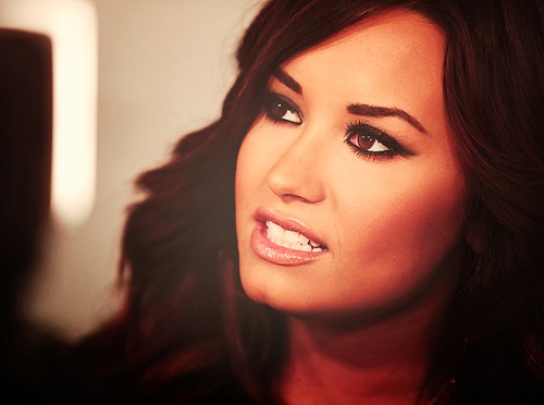 JUKEBOX: Demi Lovato - Give your heart a break