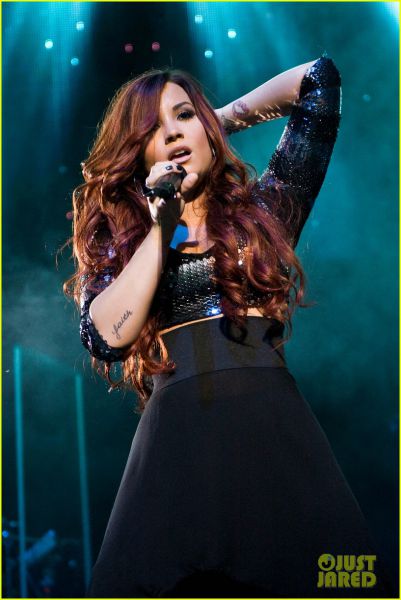 Vroče! Demi Lovato bo posnela duet s Kelly Clarkson!