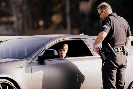 Justin Bieber: Spet ga je ustavila policija!