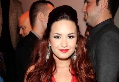 Demi Lovato: Nazaj na Twitter, samo da je voščila bivšemu!