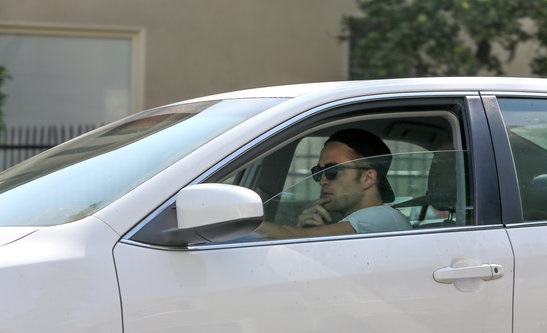 FOTO: Rob Pattinson: So paparaci že ujeli njegovo novo punco?!