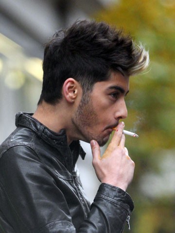 Zayn iz 1D: Zaradi škandala, da je varal, je postal verižni kadilec!