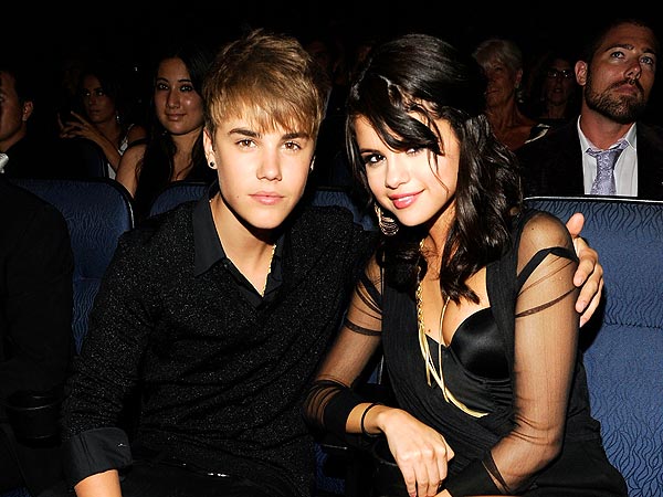 Vroče! Selena Gomez: Pritoževala se je, ker ji Justin še vedno piše!