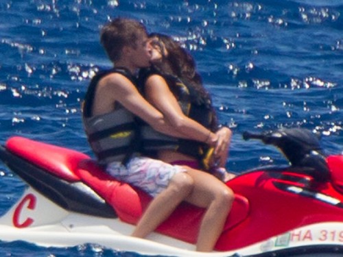 FOTO: Justin in Selena nikakor ne moreta brez poljubljanja!