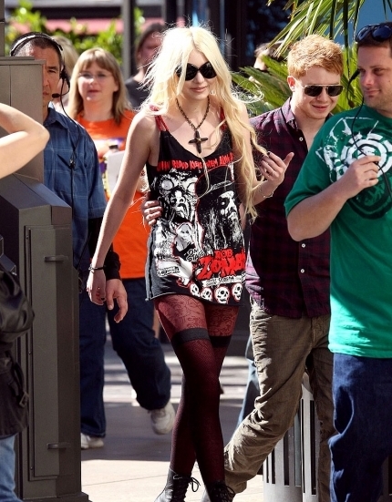 Vse najboljše, Taylor Momsen!