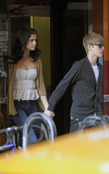 Selena Gomez se je na svojem albumu zahvalila Justinu!