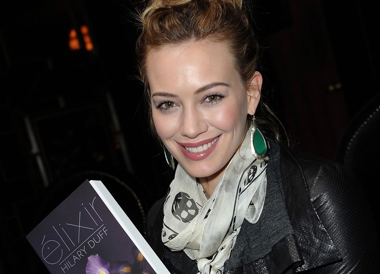 Hilary Duff: Promocija knjige 'Elixir' jo je popeljala v Pariz