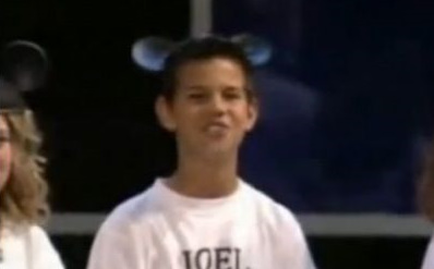 VIDEO: Taylor Lautner leta 2004 kot miška!