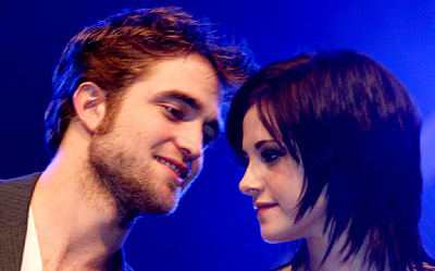 VROČE: Je Robert zapustil Kristen?