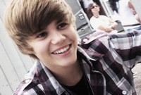 VROČE: Justin Bieber s svojim albumom na prvem mestu glede prodaje!
