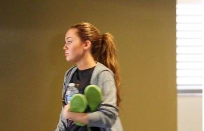 FOTO: Kaj se dogaja z Miley Cyrus? Do konca potrta!