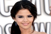 Selena Gomez: Razkrila je skrivnost njenega glasu!
