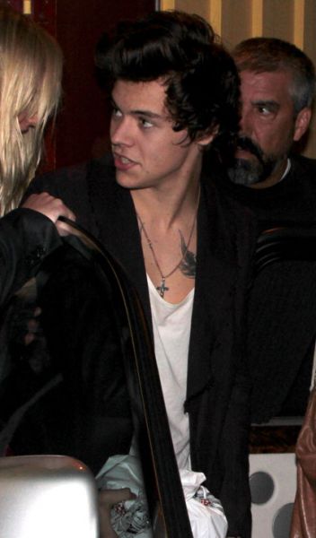 Vroče! Harry Styles: Je njegova nova punca hčerka Roda Stewarta?!