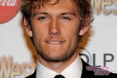PRIZNAL! Alex Pettyfer: Strah ga je tega!