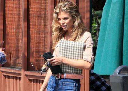 FOTO: AnnaLynne McCord: S svojim stilom oblačenja se vrača v 70'ta leta!