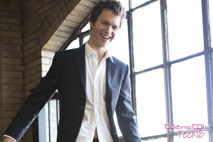SANJSKI zmenek: Kje si ga želi Ansel Elgort?