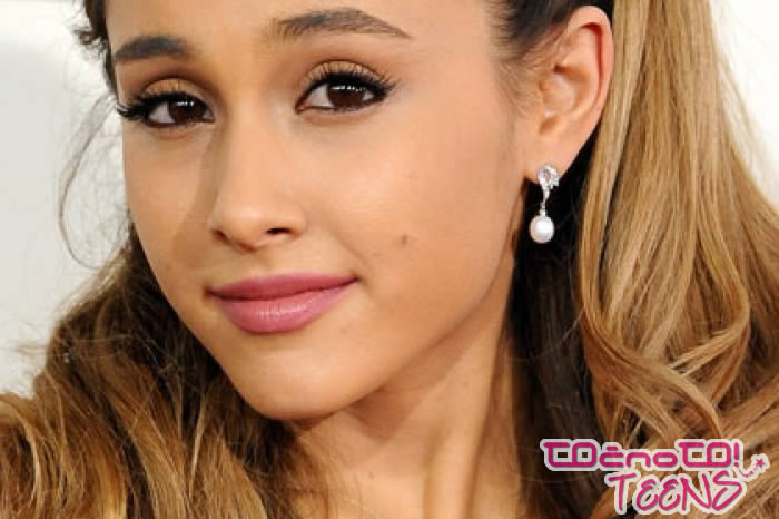 Ariana Grande: Oboževalci, nehajte se kregati!