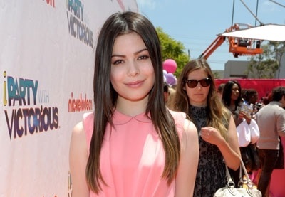 Uradno je! Miranda Cosgrove se odpravlja na kolidž!