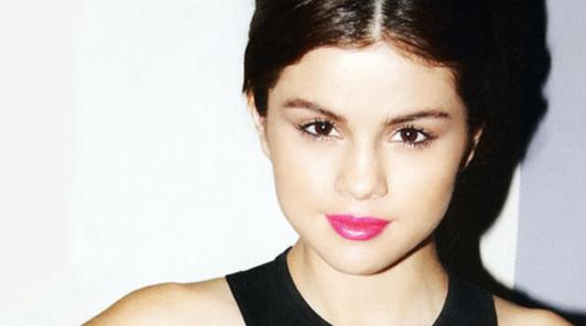 FOTO: Le kdaj je Selena Gomez tako odrasla in postala tako seksi?!