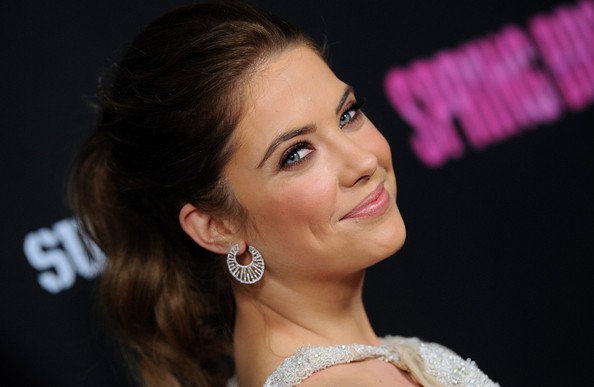 Ashley Benson: Brunetke se bolj zabavajo!