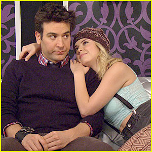 Video: Prvi pogled na Ashley Benson v How I Met Your Mother!
