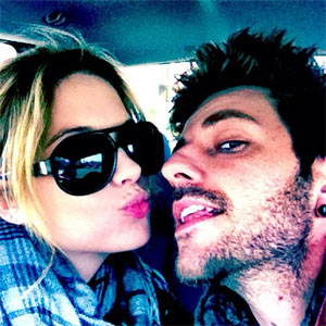 Vroče! Ashley Benson: Spet je skupaj z bivšim!