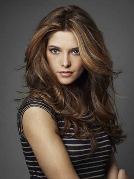 Ashley Greene: Postala je zaščitni obraz modne znamke kavbojk!