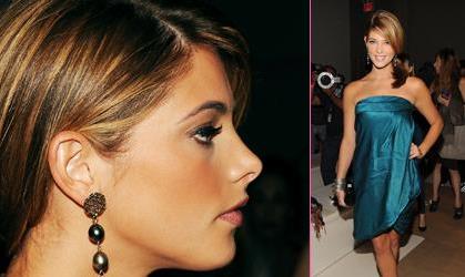 Ashley Greene: S svojo lepoto jemlje dihe!