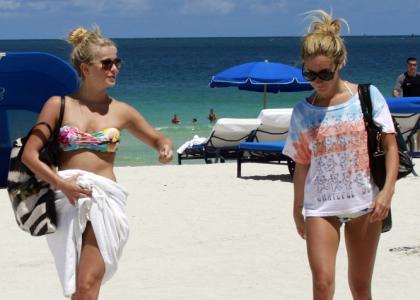 FOTO: Ashley Tisdale: Zadnje dni nenehno v kopalkah!