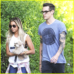 Foto: Ashley Tisdale: Poletje je spet čas za blond barvo!