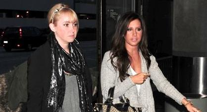 Ashley Tisdale: Razpeta med Los Angelesom in Vancouvrom!